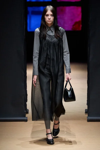 Look 5